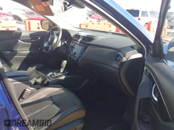 2019 Nissan Rogue SL with VIN 5N1AT2MVXKC835744, listed as a IAAI auction lot 41321618 with 62,872 mi miles. Bid and sale history available at carsss.com. Image 5.