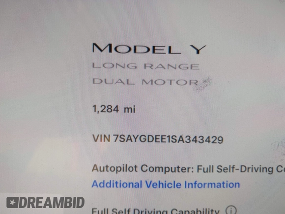 2025 Tesla Model Y Long Range with VIN 7SAYGDEE1SA343429, listed as a IAAI auction lot 41504455 with 1,284 mi miles and . Bid and sale history available at carsss.com. Image 7.