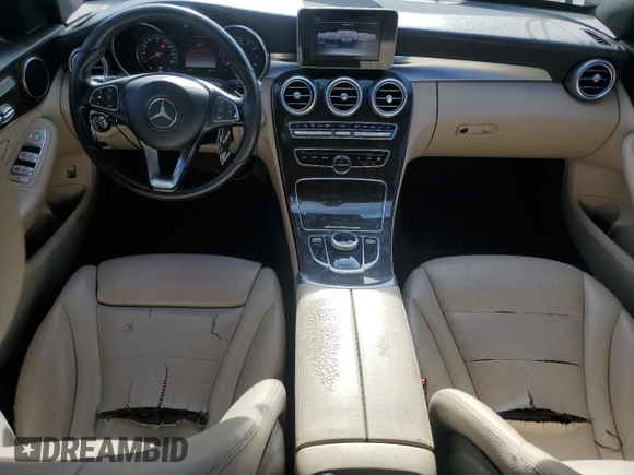 2018 Mercedes-Benz C 300 z VIN 55SWF4KB2JU249643, wystawiony jako Copart lot #56357375 z przebiegiem 132 368 mil mil oraz Czysty tytuł • Clean title. Historia ofert i sprzedaży dostępna na DreamBid. Obrazek 8.