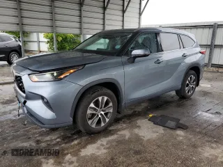 2022 Toyota Highlander XLE with VIN 5TDHZRBH6NS190424, listed as a Copart auction lot 56786705 with 40,223 mi miles and Salvage title. Bid and sale history available at DreamBid. Image 1.