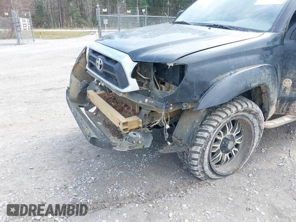 2013 Toyota Tacoma with VIN 3TMMU4FN1DM062090, listed as a IAAI auction lot 41572140 with 246,070 mi miles. Bid and sale history available at carsss.com. Image 6.