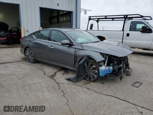 2023 Nissan Altima SL with VIN 1N4BL4EV5PN366809, listed as a Copart auction lot 42766955 with 23,855 mi miles and Clean Title. Bid and sale history available at DreamBid. Image 4.