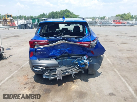 2022 Kia Seltos EX z VIN KNDERCAA8N7289826, wystawiony jako IAAI lot #39743322 z przebiegiem 34 187 mil mil oraz . Historia ofert i sprzedaży dostępna na DreamBid. Obrazek 16.