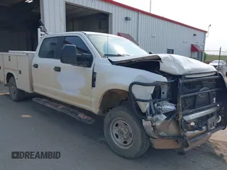 2021 Ford F-250 XL z VIN 1FT7W2B62MED60339, wystawiony jako IAAI lot #42294873 z przebiegiem 42 922 mil mil oraz . Historia ofert i sprzedaży dostępna na DreamBid. Obrazek 1.