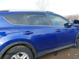 2015 Toyota RAV4 LE with VIN 2T3BFREV8FW400165, listed as a IAAI auction lot 41664594 with 257,962 mi miles. Bid and sale history available at carsss.com. Image 13.
