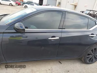 2019 Nissan Altima Platinum with VIN 1N4BL4FV4KC107201, listed as a IAAI auction lot 41483963 with 105,403 mi miles and . Bid and sale history available at carsss.com. Image 14.