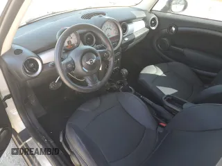 2013 MINI Clubman z VIN WMWZF3C54DT491298, wystawiony jako Copart lot #43339705 z przebiegiem 73 851 mil mil oraz Szkoda całkowita • Salvage title. Historia ofert i sprzedaży dostępna na DreamBid. Obrazek 8.