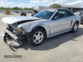 2004 Ford Mustang Deluxe with VIN 1FAFP44694F133988, listed as a Copart auction lot 50846395 with 166,918 mi miles and Salvage Title. Bid and sale history available at carsss.com. Image 1.