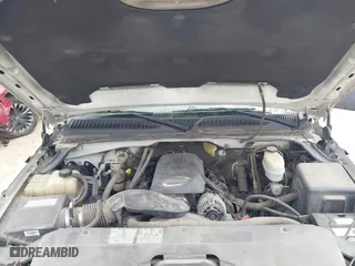 2007 Chevrolet Silverado 2500 with VIN 1GBHC24U57E123605, listed as a IAAI auction lot 42027406 with 201,311 mi miles. Bid and sale history available at carsss.com. Image 10.