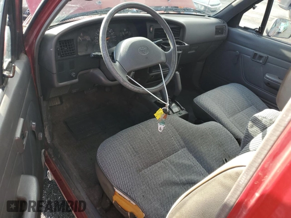 1993 Toyota Pickup DLX с VIN JT4VN13D0P5126559, выставлен на аукционе Copart как лот 49185285 с пробегом 195 087 миль миль и Списание • Salvage title. История ставок и продаж доступна на DreamBid. Изображение 8.