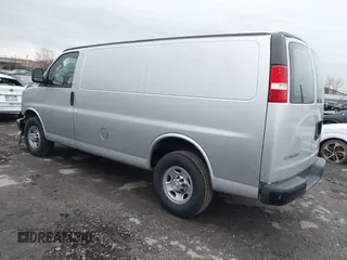 2018 Chevrolet Express Cargo Van with VIN 1GCWGAFG4J1272563, listed as a IAAI auction lot 41107558 with 1 mi miles. Bid and sale history available at carsss.com. Image 3.