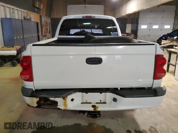 2007 Dodge Dakota SLT with VIN 1D7HE48KX7S212491, listed as a Copart auction lot 47385865 with 135,691 mi miles and Salvage Title. Bid and sale history available at DreamBid. Image 6.