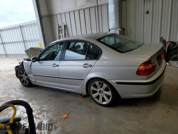 2003 BMW 3 Series 325i with VIN WBAET37413NJ29666, listed as a Copart auction lot 53637505 with 0 mi miles and Non Repairable. Bid and sale history available at carsss.com. Image 2.