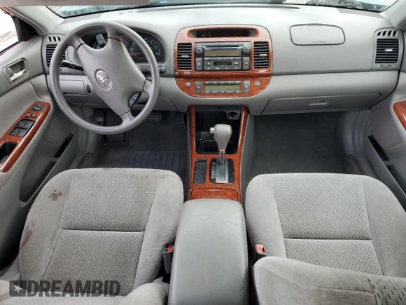 2002 Toyota Camry LE z VIN 4T1BE32K92U543686, wystawiony jako Copart lot #57792175 z przebiegiem 187 912 mil mil oraz Nie do naprawy • Non repairable. Historia ofert i sprzedaży dostępna na DreamBid. Obrazek 8.