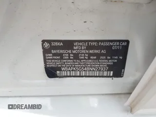 2011 BMW 3 Series 328i xDrive z VIN WBAPK5G54BNN27937, wystawiony jako IAAI lot #42446717 z przebiegiem 102 256 mil mil oraz . Historia ofert i sprzedaży dostępna na DreamBid. Obrazek 9.