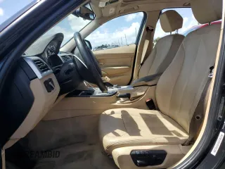 2012 BMW 3 Series 328i z VIN WBA3A5G58CNN65528, wystawiony jako Copart lot #60551705 z przebiegiem 102 630 mil mil oraz Szkoda całkowita • Salvage title. Historia ofert i sprzedaży dostępna na DreamBid. Obrazek 7.