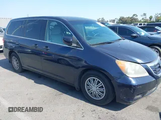 2008 Honda Odyssey LX z VIN 5FNRL38268B025424, wystawiony jako IAAI lot #42432326 z przebiegiem 210 644 mil mil oraz . Historia ofert i sprzedaży dostępna na DreamBid. Obrazek 1.