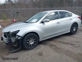 2018 Nissan Altima 2.5 SR with VIN 1N4AL3AP5JC214917, listed as a IAAI auction lot 41485937 with 138,802 mi miles. Bid and sale history available at carsss.com. Image 18.