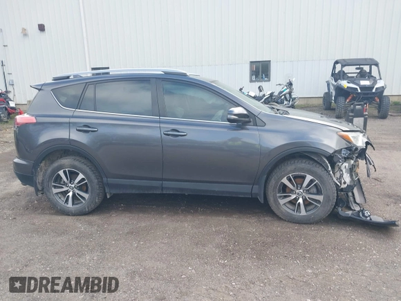 2018 Toyota RAV4 XLE z VIN 2T3WFREV9JW445903, wystawiony jako IAAI lot #42119869 z przebiegiem 47 866 mil mil oraz . Historia ofert i sprzedaży dostępna na DreamBid. Obrazek 13.