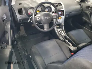 2006 Scion tC z VIN JTKDE177860133103, wystawiony jako Copart lot #57491835 z przebiegiem 201 975 mil mil oraz Szkody całkowita. Historia ofert i sprzedaży dostępna na DreamBid. Obrazek 8.
