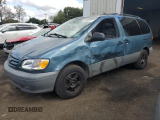 2002 Toyota Sienna LE with VIN 4T3ZF13CX2U463618, listed as a Copart auction lot 73660534 with 279,315 mi miles and Salvage Title. Bid and sale history available at carsss.com. Image 1.