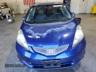 2009 Honda Fit with VIN JHMGE88279S059230, listed as a Copart auction lot 81409304 with 140,991 mi miles and Clean Title. Bid and sale history available at carsss.com. Image 5.