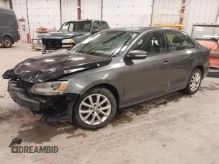 2011 Volkswagen Jetta SE with VIN 3VWDZ7AJXBM316686, listed as a IAAI auction lot 41218388 with 239,027 mi miles and . Bid and sale history available at DreamBid. Image 17.
