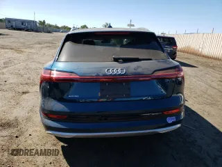 2019 Audi e-tron Prestige with VIN WA1VAAGE1KB010743, listed as a Copart auction lot 58812083 with 31,917 mi miles. Bid and sale history available at carsss.com. Image 6.