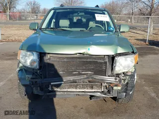 2008 Ford Escape Hybrid with VIN 1FMCU49H78KA72262, listed as a IAAI auction lot 41747610 with 145,588 mi miles. Bid and sale history available at carsss.com. Image 6.