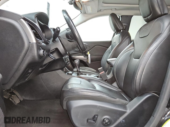 2020 Jeep Cherokee Limited with VIN 1C4PJMDN5LD549862, listed as a Copart auction lot 56846675 with 55,572 mi miles and Clean title. Bid and sale history available at DreamBid. Image 7.