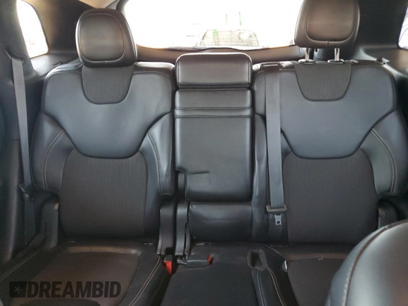 2018 Jeep Cherokee Latitude Plus with VIN 1C4PJLLBXJD519643, listed as a Copart auction lot 59264115 with 95,321 mi miles and Salvage title. Bid and sale history available at DreamBid. Image 10.
