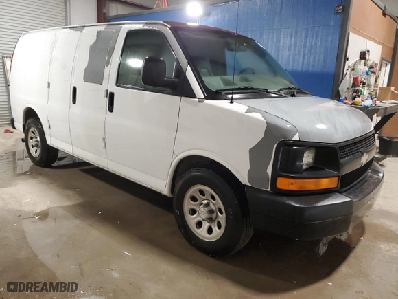 2006 Chevrolet Express Cargo Van with VIN 1GCFG15X661263159, listed as a Copart auction lot 82750954 with 123,090 mi miles and Clean Title. Bid and sale history available at carsss.com. Image 4.