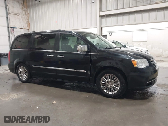 2014 Chrysler Town & Country Limited z VIN 2C4RC1GG0ER112673, wystawiony jako IAAI lot #42487731 z przebiegiem 107 207 mil mil oraz . Historia ofert i sprzedaży dostępna na DreamBid. Obrazek 13.