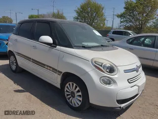 2014 FIAT 500L Easy with VIN ZFBCFABH6EZ027410, listed as a IAAI auction lot 41866444 with 33,342 mi miles. Bid and sale history available at carsss.com. Image 1.