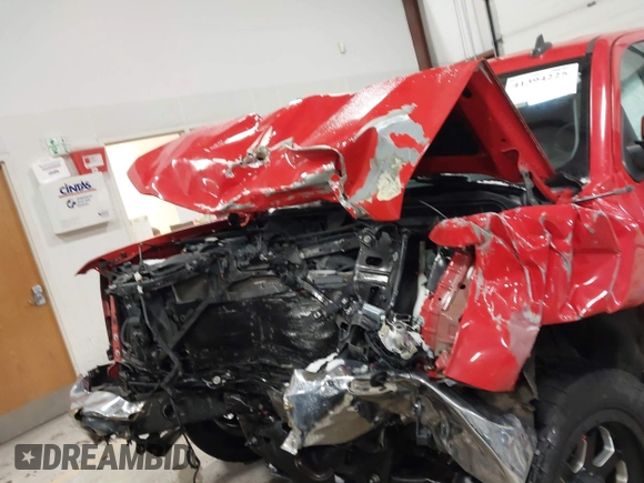 2018 Chevrolet Silverado 1500 LT with VIN 1GCRCREH4JZ164236, listed as a IAAI auction lot 41394225 with 64,639 mi miles and . Bid and sale history available at DreamBid. Image 6.