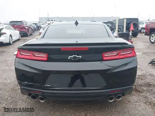 2016 Chevrolet Camaro 2LT with VIN 1G1FD1RS0G0191317, listed as a IAAI auction lot 41453492 with 86,761 mi miles. Bid and sale history available at carsss.com. Image 17.