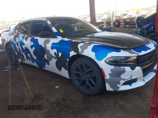 2020 Dodge Charger SXT z VIN 2C3CDXBG3LH151584, wystawiony jako IAAI lot #42128817 z przebiegiem 70 925 mil mil oraz . Historia ofert i sprzedaży dostępna na DreamBid. Obrazek 1.