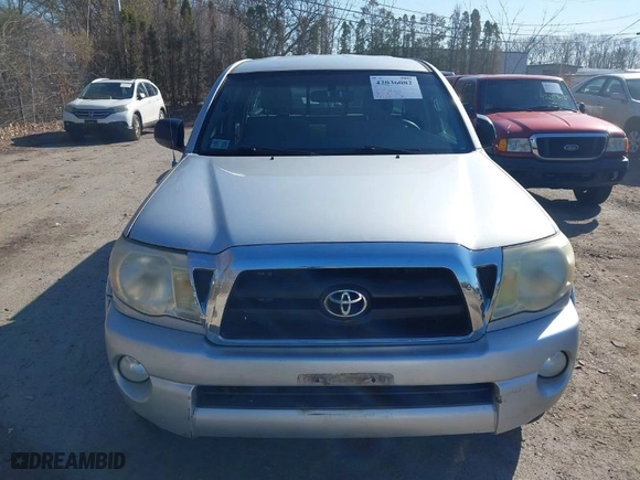 2008 Toyota Tacoma with VIN 5TEUU42N48Z490850, listed as a IAAI auction lot 42036082 with 167,115 mi miles. Bid and sale history available at carsss.com. Image 12.