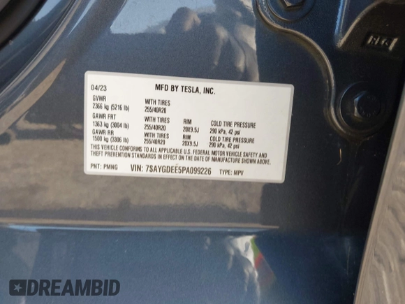 2023 Tesla Model Y Long Range z VIN 7SAYGDEE5PA099226, wystawiony jako IAAI lot #42004061 z przebiegiem 10 607 mil mil oraz . Historia ofert i sprzedaży dostępna na DreamBid. Obrazek 9.
