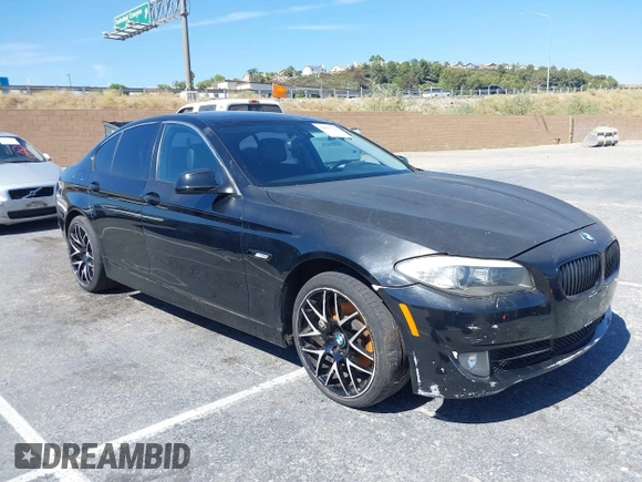 2013 BMW 5 Series 528i with VIN WBAXG5C50DDY35638, listed as a IAAI auction lot 39657715 with 139,765 mi miles and . Bid and sale history available at carsss.com. Image 1.