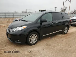 2017 Toyota Sienna XLE Auto Access Seat with VIN 5TDYZ3DC4HS788675, listed as a Copart auction lot 47631335 with 53,509 mi miles and Salvage Title. Bid and sale history available at carsss.com. Image 1.