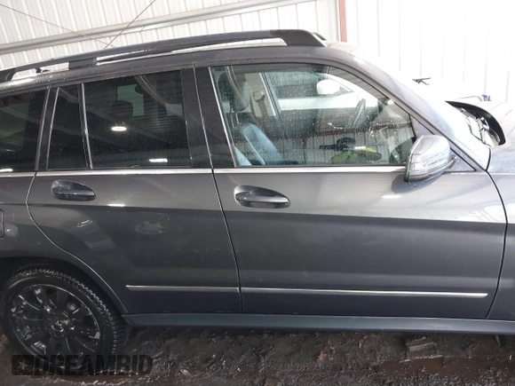 2011 Mercedes-Benz GLK 350 z VIN WDCGG8HB7BF593249, wystawiony jako IAAI lot #41650097 z przebiegiem 154 175 mil mil oraz . Historia ofert i sprzedaży dostępna na DreamBid. Obrazek 13.