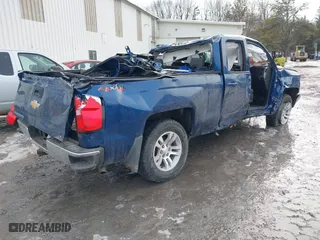 2018 Chevrolet Silverado 1500 LT with VIN 1GCVKREC6JZ123435, listed as a IAAI auction lot 41611764 with 72,031 mi miles. Bid and sale history available at carsss.com. Image 4.