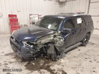 2016 Toyota 4Runner Limited with VIN JTEBU5JR0G5352995, listed as a IAAI auction lot 41632586 with 1 mi miles. Bid and sale history available at carsss.com. Image 17.