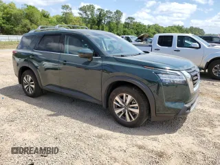 2024 Nissan Pathfinder SL z VIN 5N1DR3CC1RC259568, wystawiony jako Copart lot #53545965 z przebiegiem 10 585 mil mil oraz Szkoda całkowita • Salvage title. Historia ofert i sprzedaży dostępna na DreamBid. Obrazek 4.