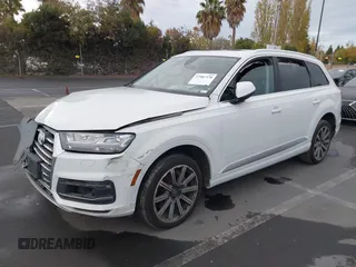 2017 Audi Q7 Premium Plus with VIN WA1LAAF70HD030635, listed as a IAAI auction lot 37987370 with 65,923 mi miles. Bid and sale history available at carsss.com. Image 17.
