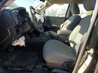 2018 Toyota Tacoma SR with VIN 3TMCZ5AN5JM180178, listed as a Copart auction lot 53676395 with 69,077 mi miles and Salvage Title. Bid and sale history available at carsss.com. Image 7.