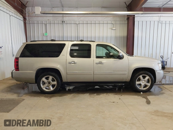 2009 Chevrolet Suburban LTZ с VIN 1GNFC36099R156290, выставлен на аукционе IAAI как лот 42508426 с пробегом 197 821 миль миль и . История ставок и продаж доступна на DreamBid. Изображение 13.