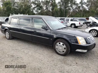 2009 Cadillac DTS Professional Limousine z VIN 1GEEK90Y89U550148, wystawiony jako Copart lot #79937134 z przebiegiem 25 996 mil mil oraz Szkody całkowita. Historia ofert i sprzedaży dostępna na DreamBid. Obrazek 4.