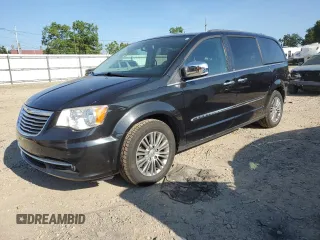 2014 Chrysler Town & Country Touring L с VIN 2C4RC1CG6ER198495, выставлен на аукционе Copart как лот 65938155 с пробегом 96 167 миль миль и Чистый • Clean title. История ставок и продаж доступна на DreamBid. Изображение 1.